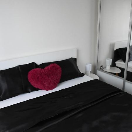 Api Apartment Zagreb Buitenkant foto