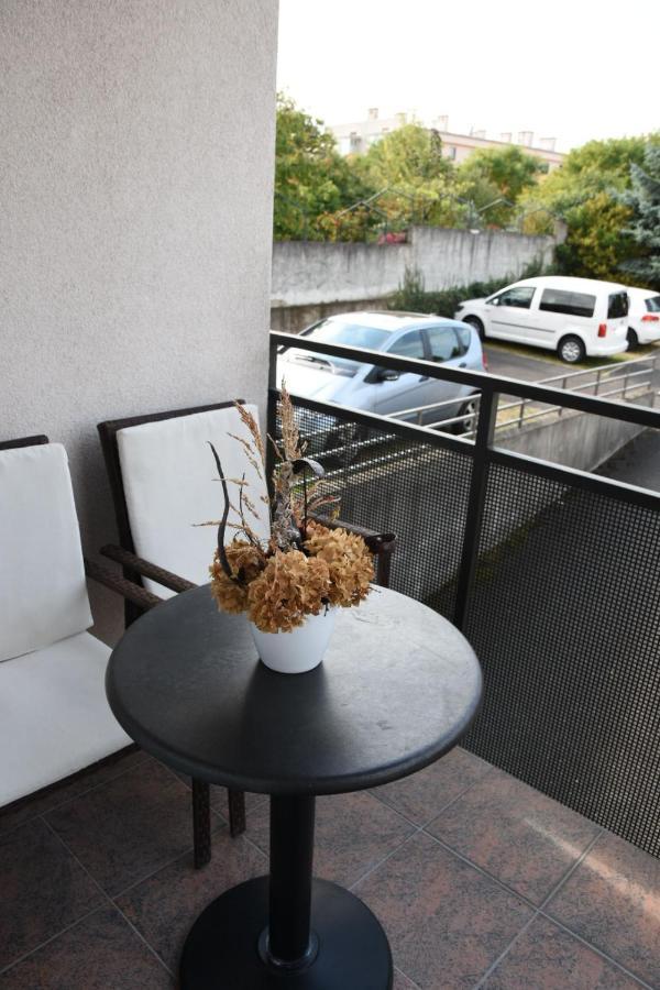 Api Apartment Zagreb Buitenkant foto